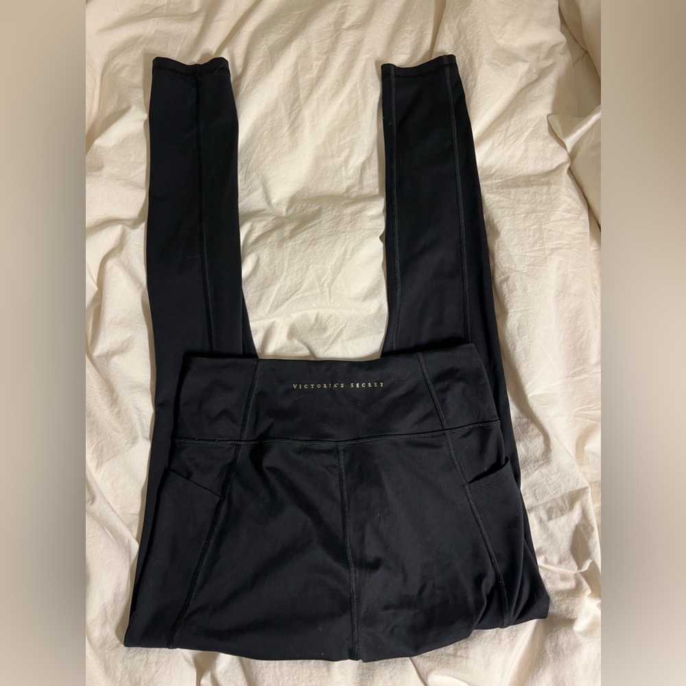 VICTORIA SECRET leggings in black - Picture 3 of 6